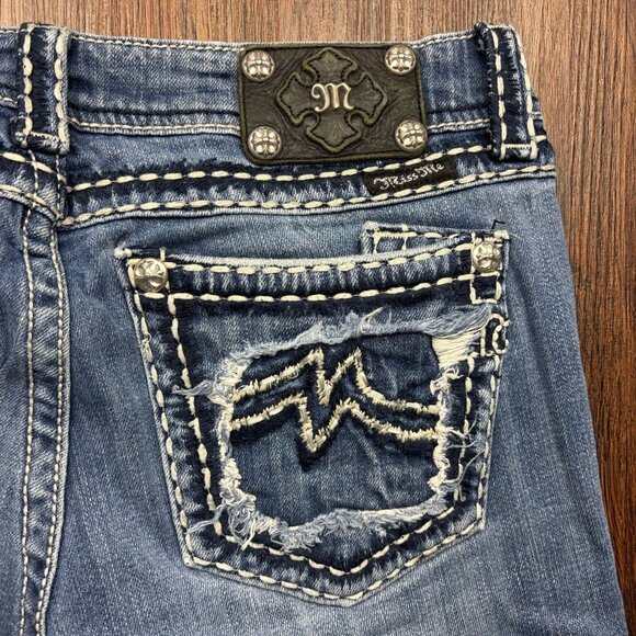 Miss Me Relaxed Skinny Jeans Embellished Distressed Light Wash Women's Size 31 - Picture 11 of 12